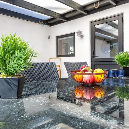 Thorlak - 1km From The Sea By Interhome