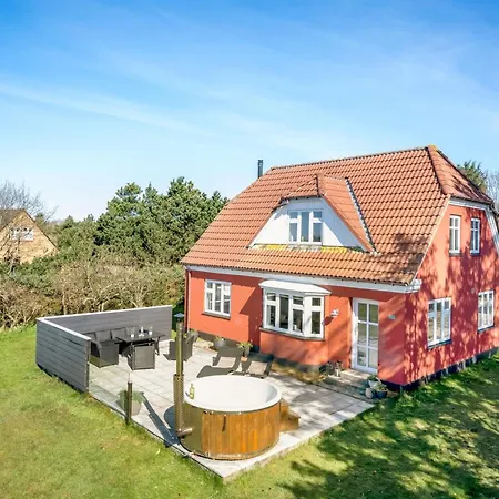 Thorlak - 1km From The Sea By Interhome