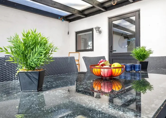 Thorlak - 1km From The Sea By Interhome