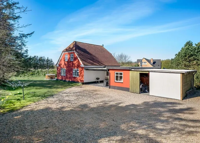 Thorlak - 1km From The Sea By Interhome